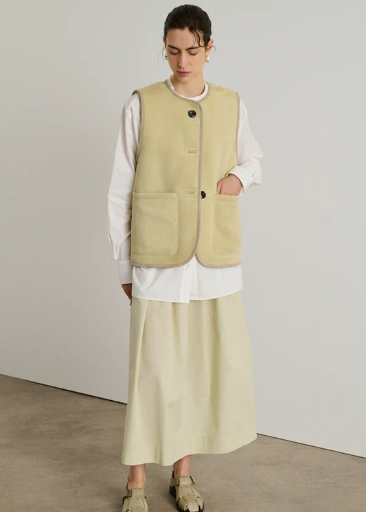 Duomo Sleeveless Lamb Leather Jacket in Cream