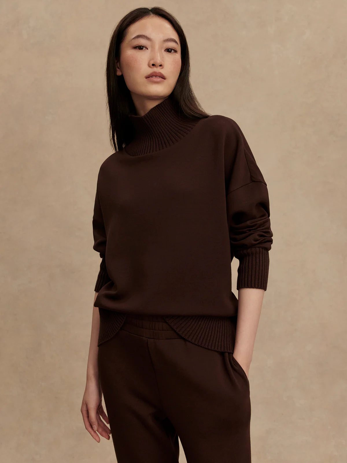 Barker High Neck Sweatshirt in Coffee Bean