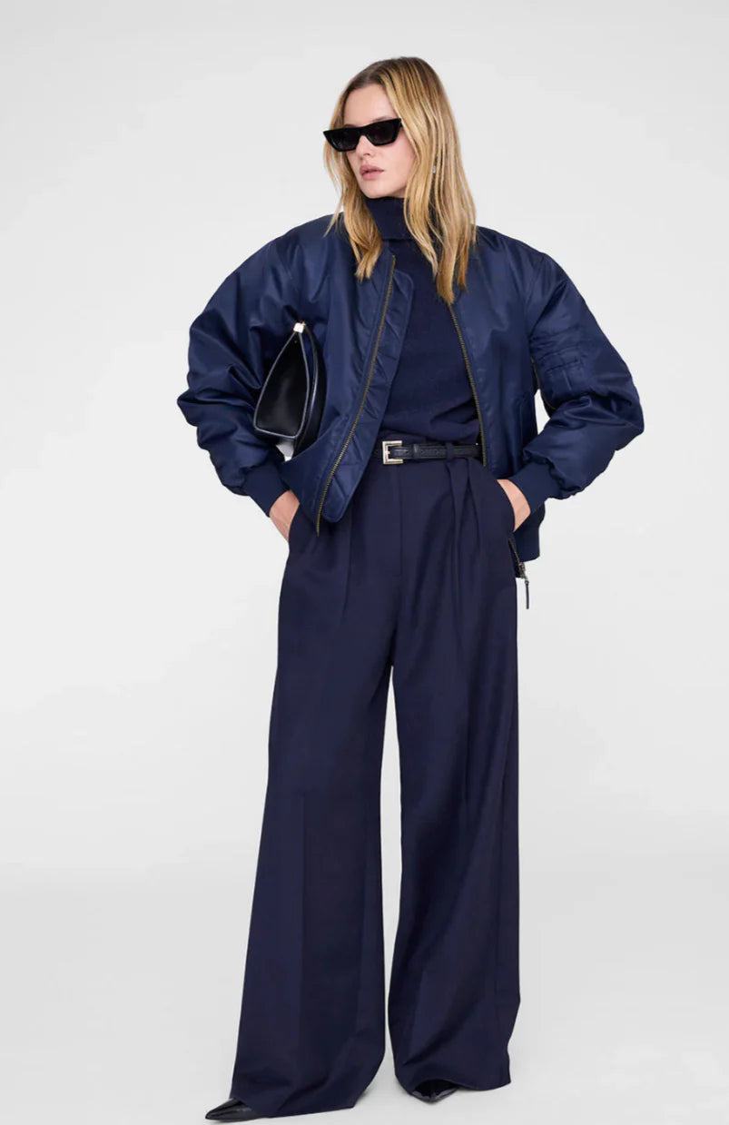 Leon Bomber in Midnight Blue