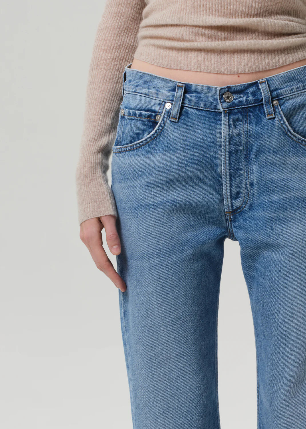 Winslow Low Rise Boyfriend Jeans in Corrin