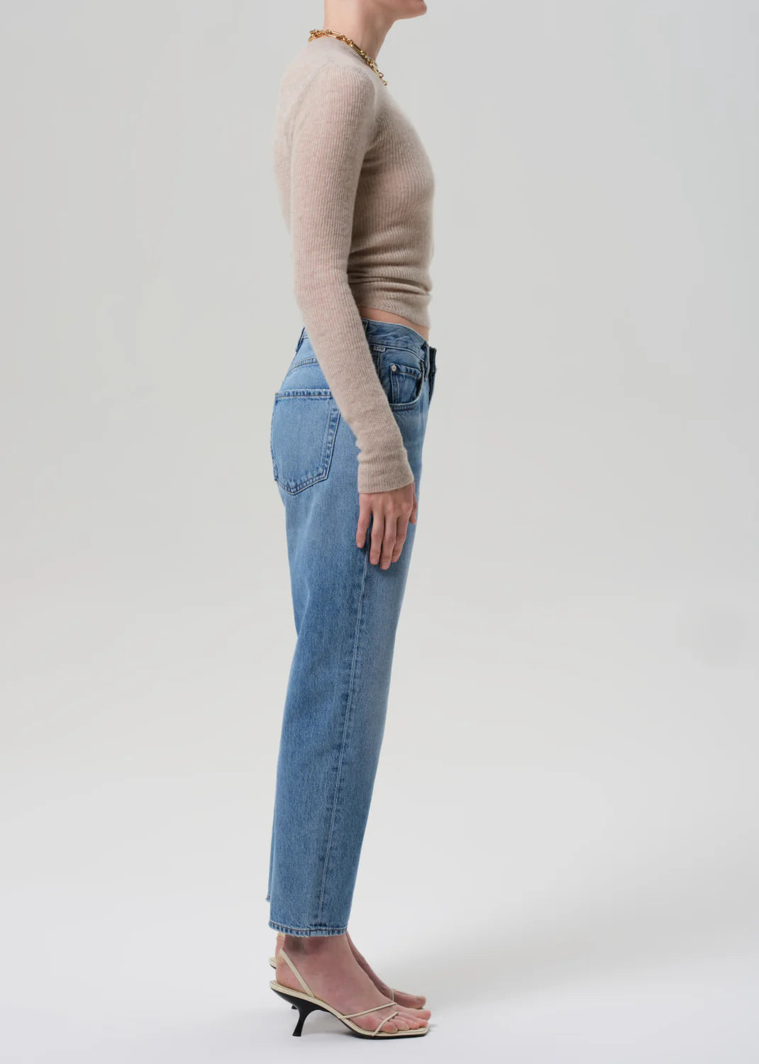 Winslow Low Rise Boyfriend Jeans in Corrin