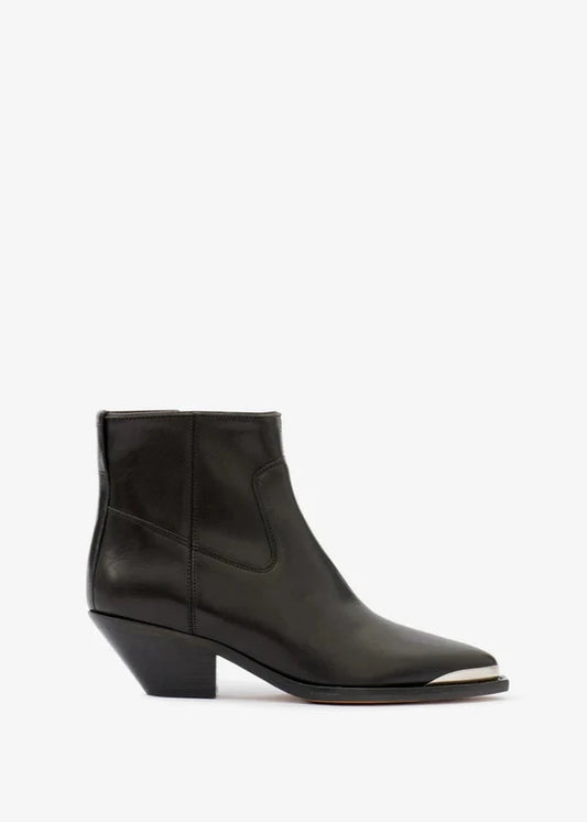 Adnae Boot in Black
