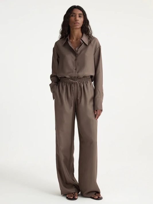 Relaxed Silk Trouser in Taupe