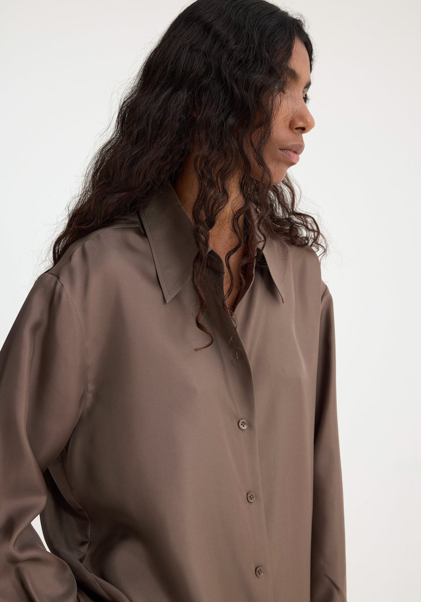 Signature Elongated Silk Shirt in Taupe