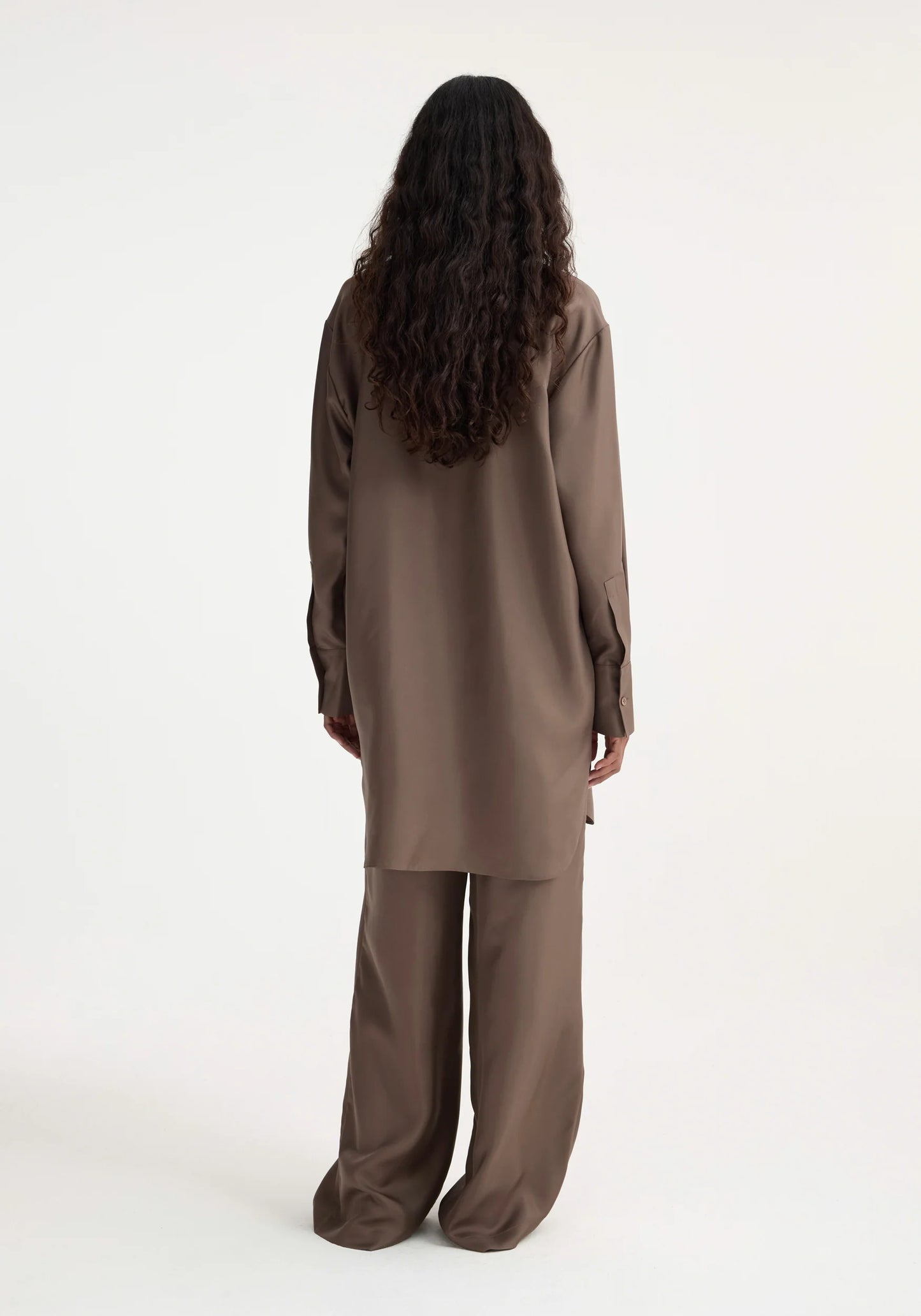 Signature Elongated Silk Shirt in Taupe