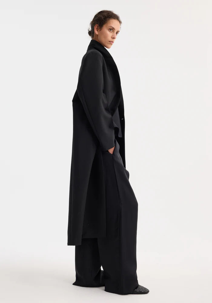Signature Opera Coat in Black