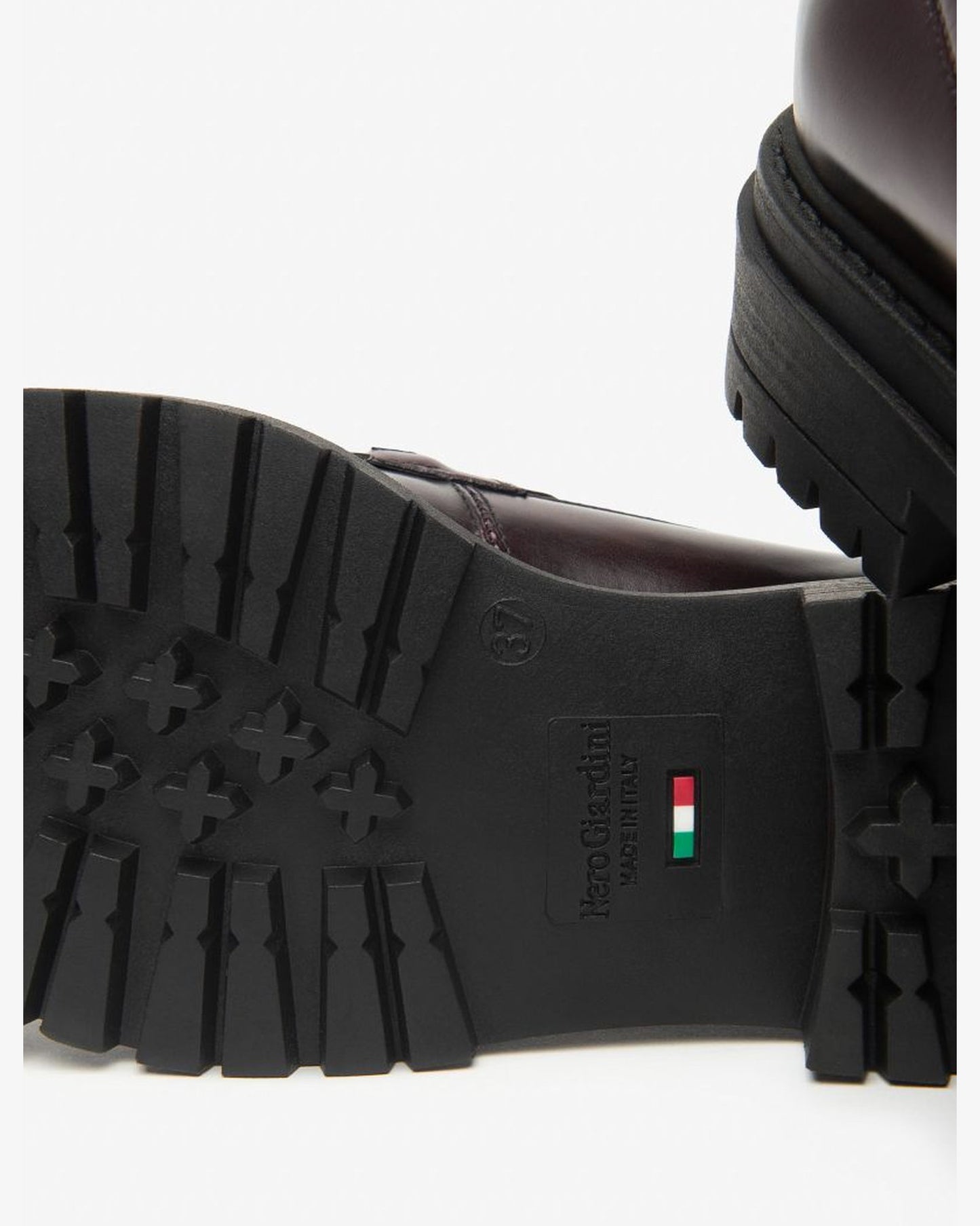 Chunky Loafer in Burgundy