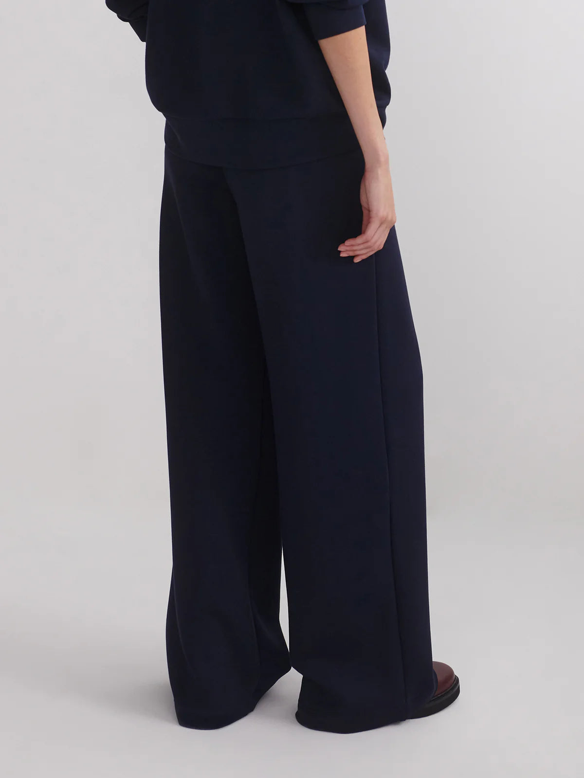 The Extra Wide Leg Pant 29.5" in Navy