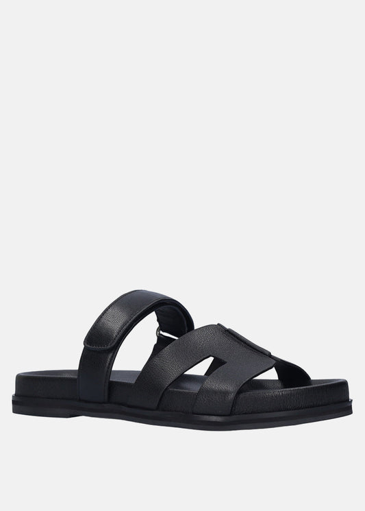 Mindy Flat Sandal in Black Leather