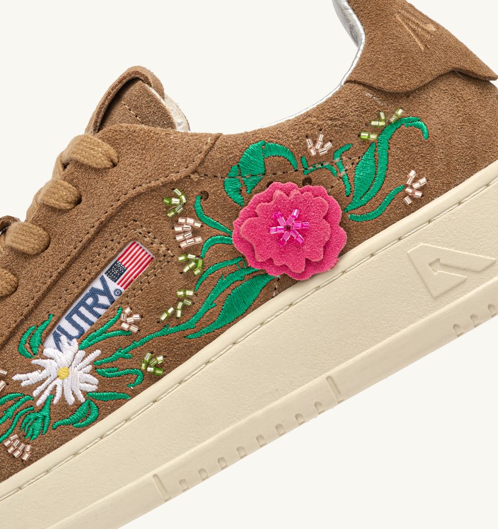 Floral Dallas Low Sneakers in Brown Suede with Pink Embroidery