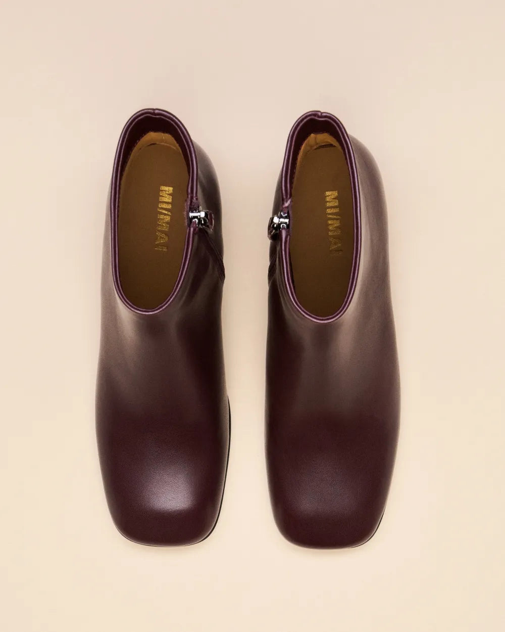 Tadao Boots with Square Toe and Low Heel In Burgundy Leather
