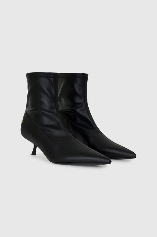 Hilda Boots in Black