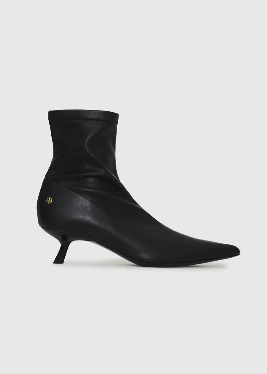 Hilda Boots in Black