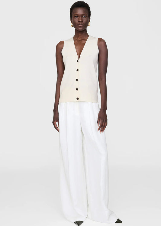 Lawrence Vest in Ivory