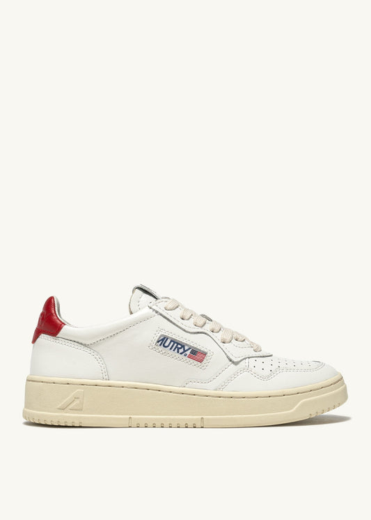 Medalist Low Sneaker in Cardinal