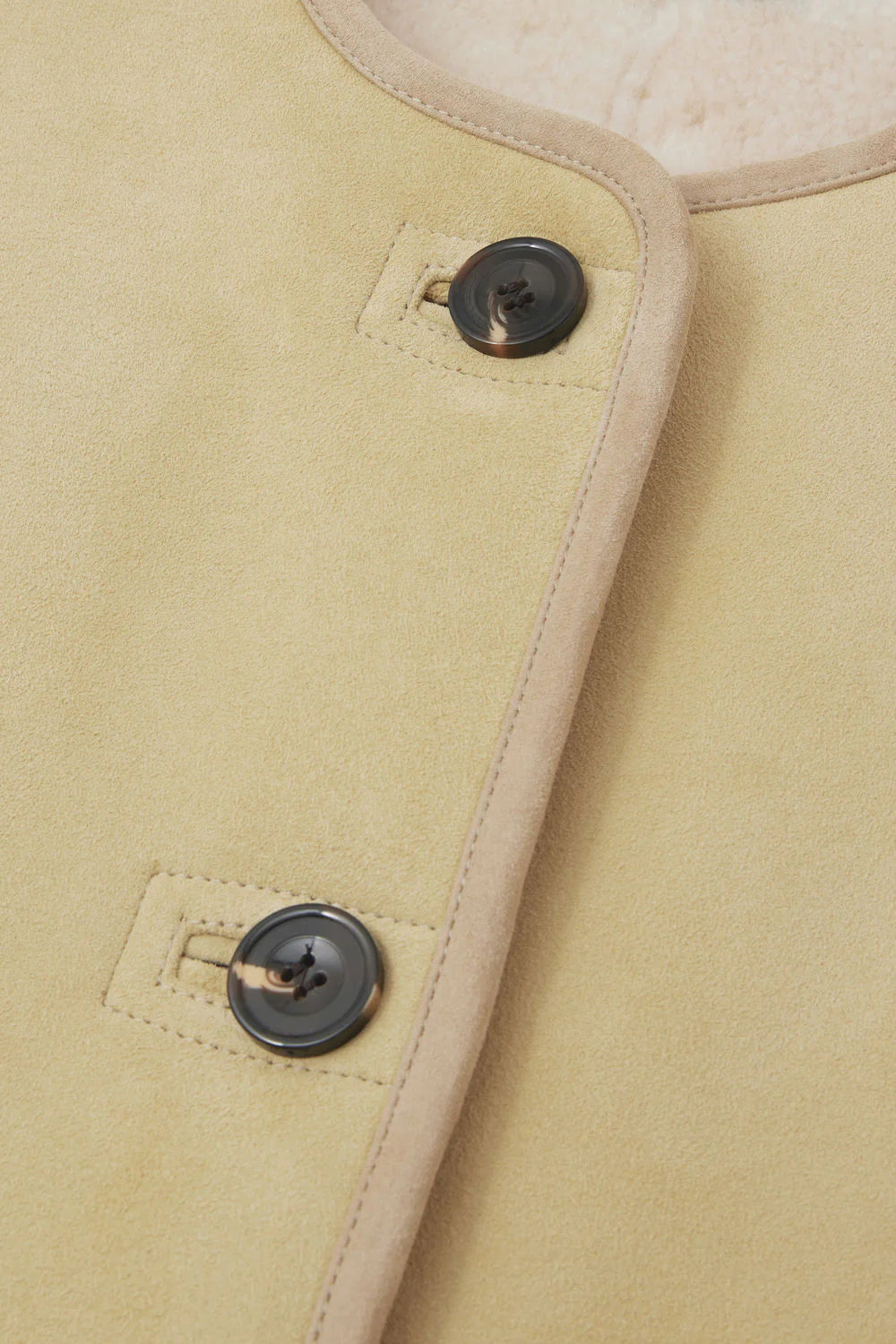 Duomo Sleeveless Lamb Leather Jacket in Cream