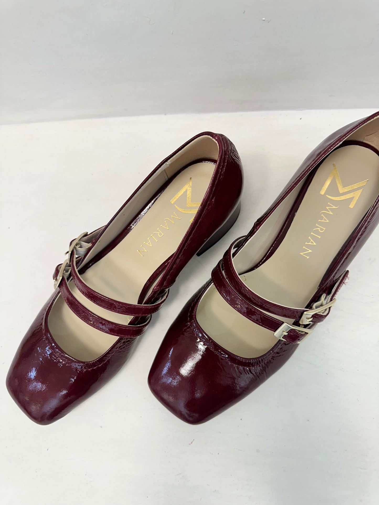 BURGUNDY BLOCK HEEL WITH STRAP- MARIAN