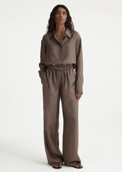 Relaxed Silk Trouser in Taupe