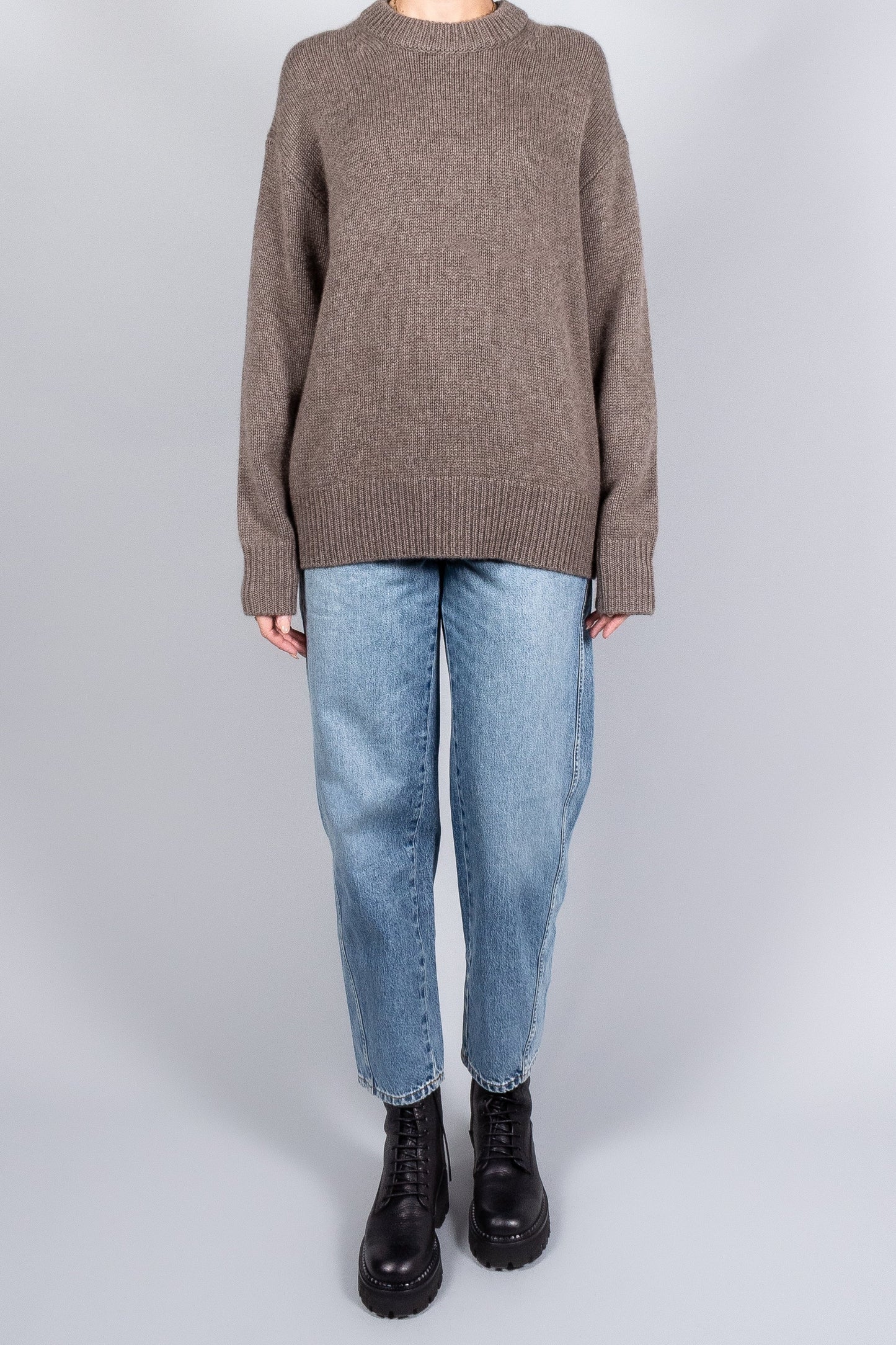 Renske Sweater in Truffle