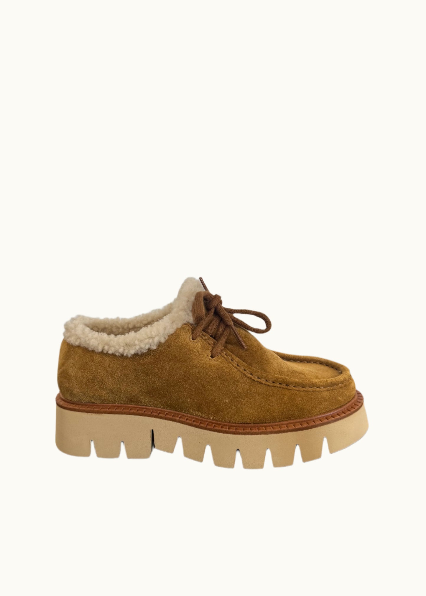 Soe Velour Shearling Boot in Tan