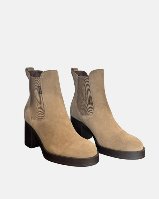 Block Heel Boot in Suede Taupe