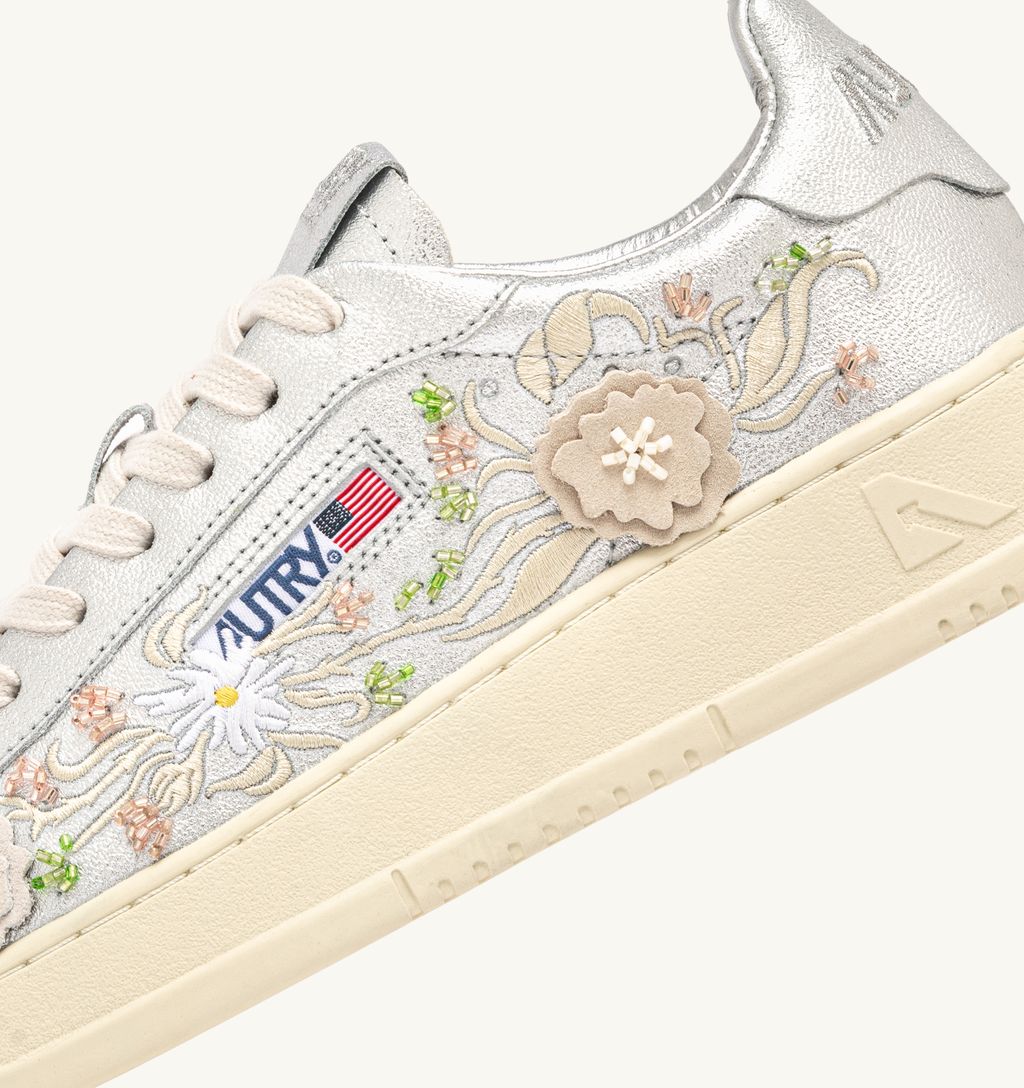Floral Dallas Low Sneakers in Silver with Floral Embroidery