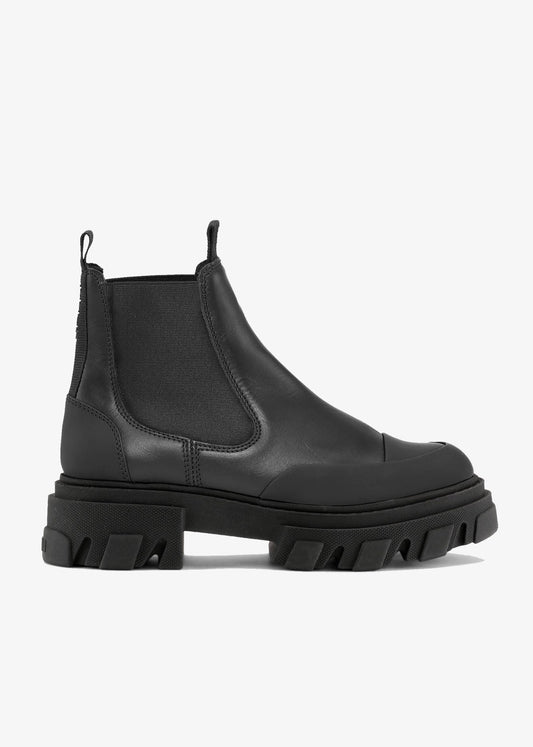 Cleated Low Chelsea Boot in Black