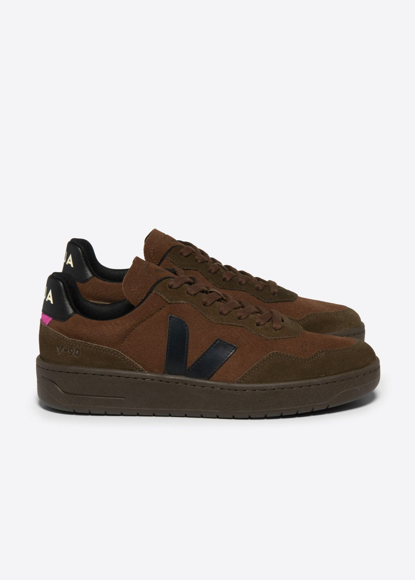 V90 Sneakers in Suede Walnut Black