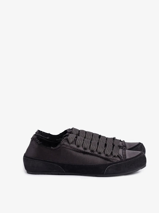 Parson Trainer in Silk Satin Black