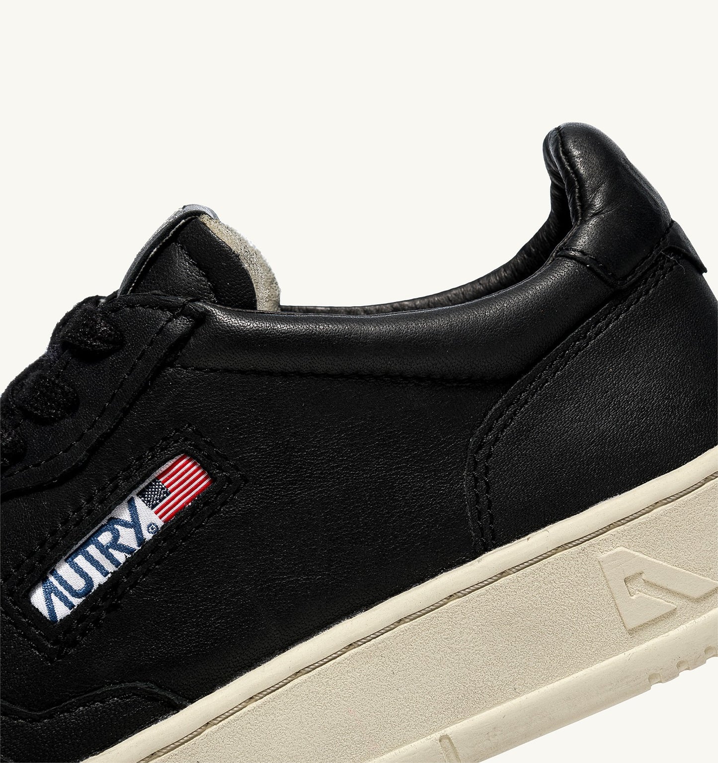 Medalist Low Sneakers in Goat Black