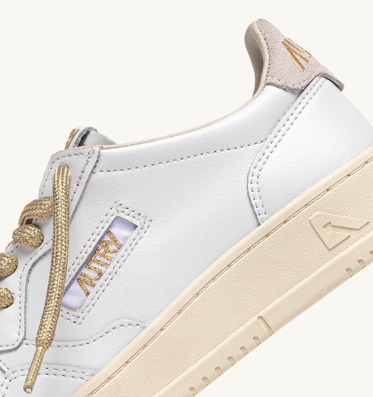 Medalist Sneakers Swoll in White Leather