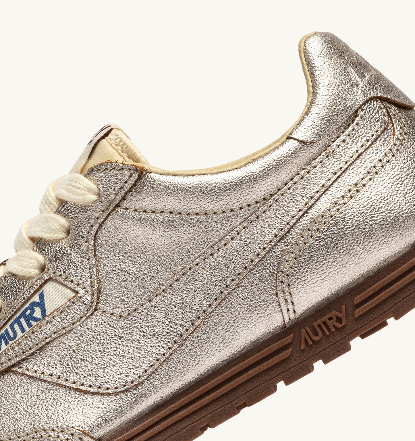 Windspin Sneakers in Platinum/Ivory