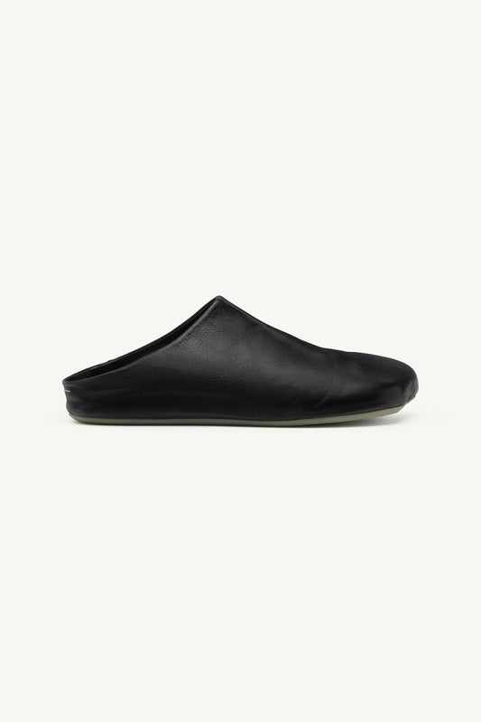 Factory Sabot Slippers in Black