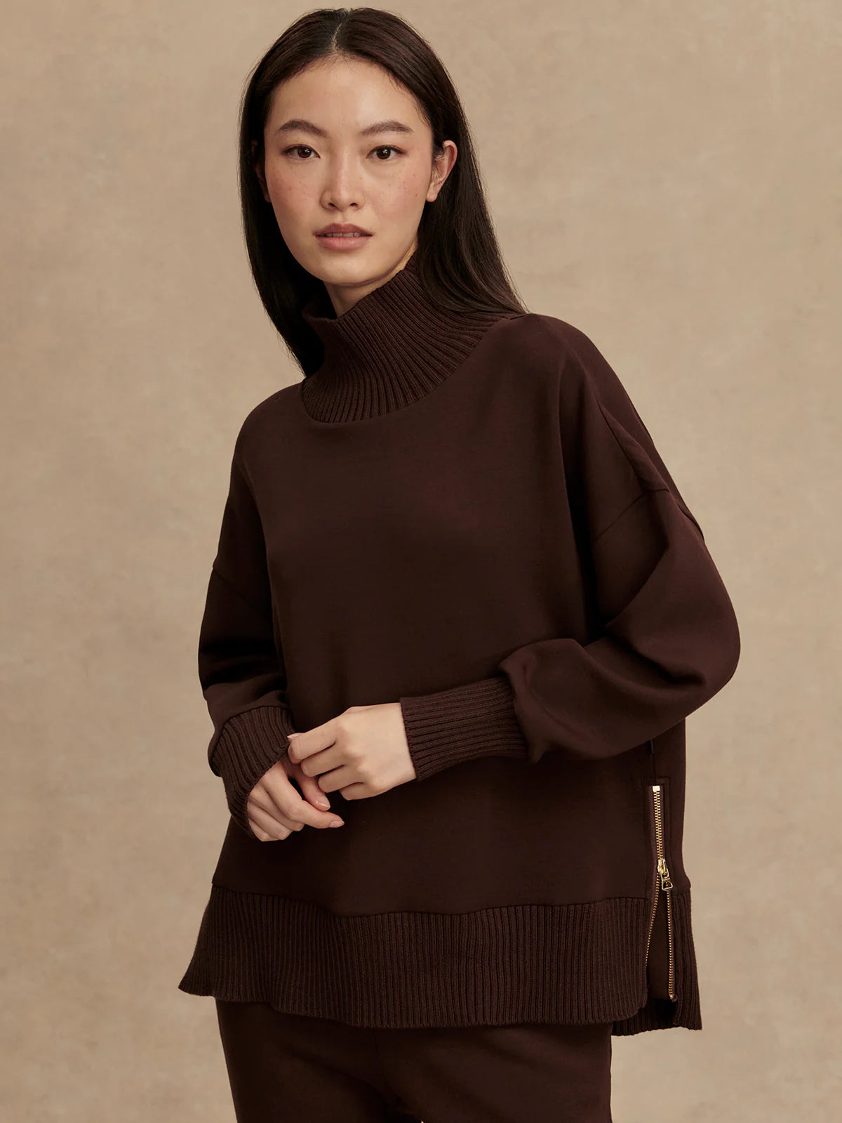 Barker High Neck Sweatshirt in Coffee Bean