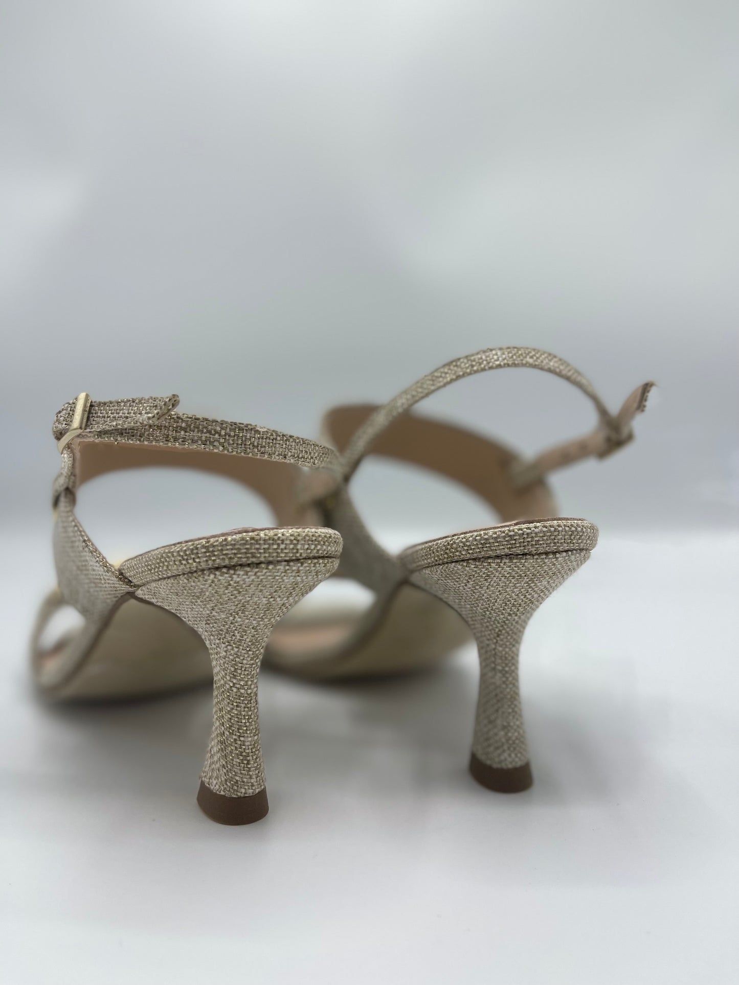 LINO BEIGE SANDAL WITH GOLD DETAILS-MARIAN