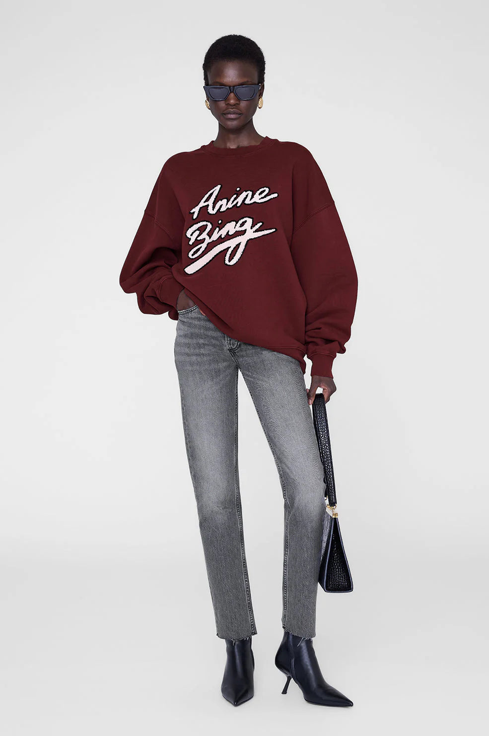 Miles Sweatshirt Chenille Signature in Burgundy