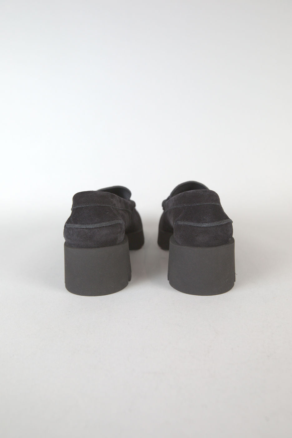 Tady Lightweight Midi Loafer in Suede Black