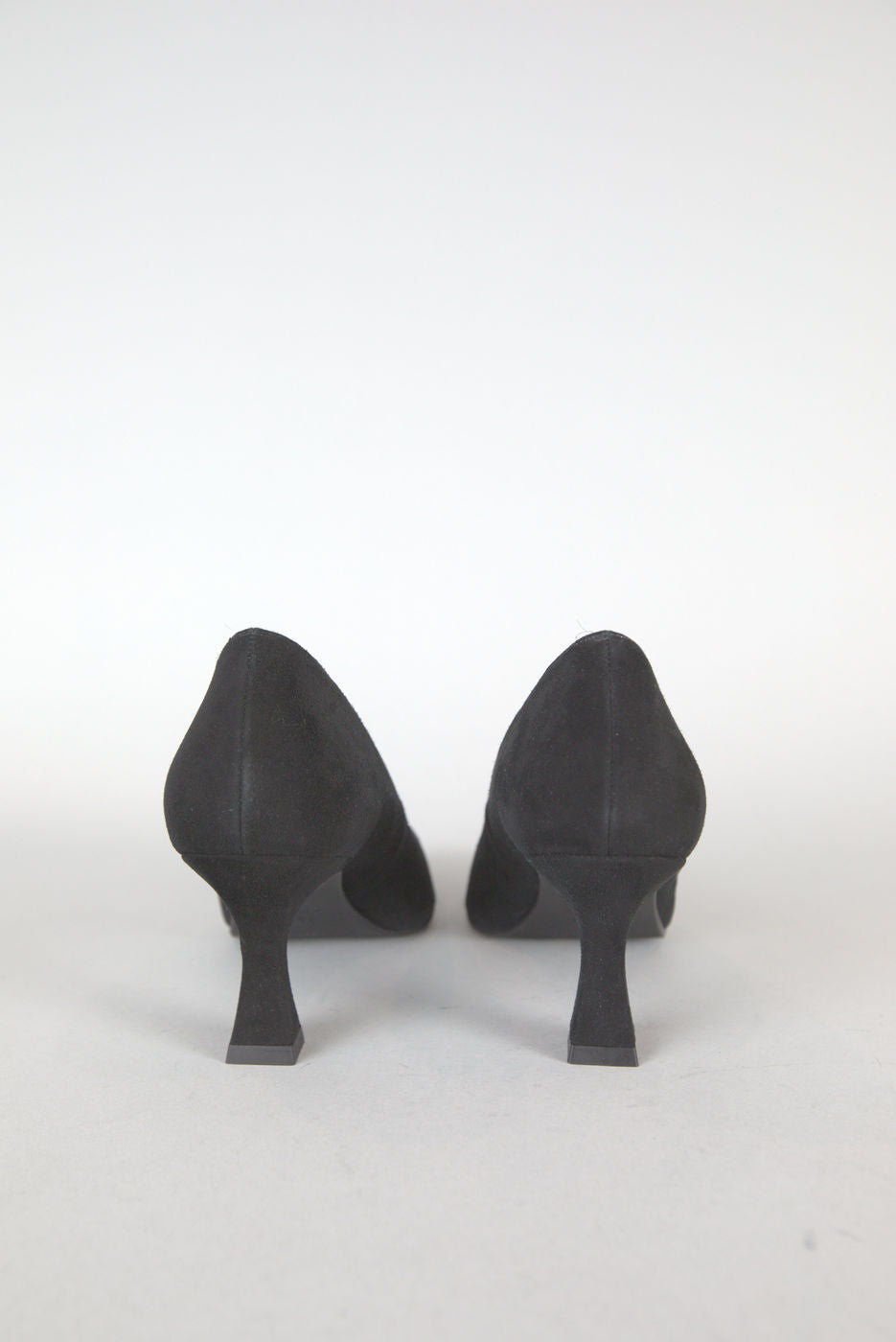 Jona Heel in Black Suede