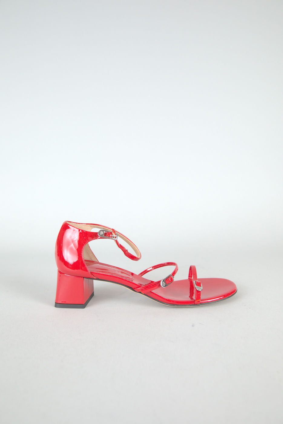 Prim Sandal in Red