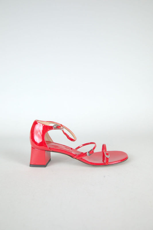 Prim Sandal in Red