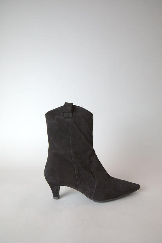 Checa Suede Pointy Toe Boot in Black