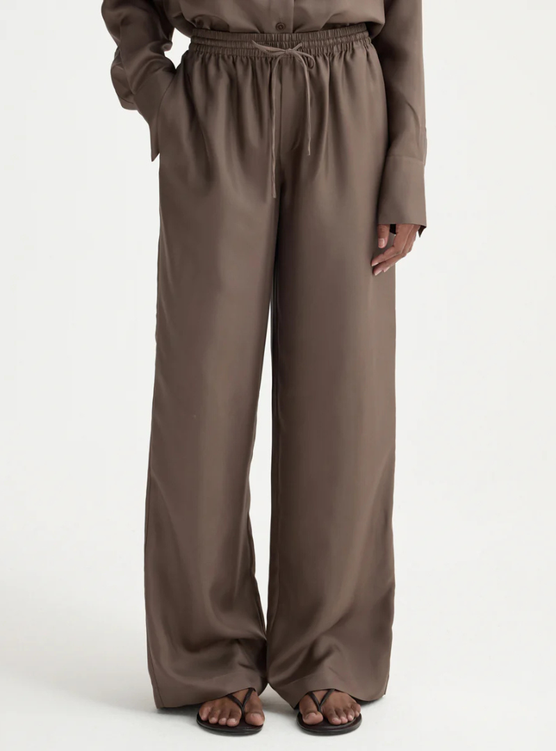 Relaxed Silk Trouser in Taupe
