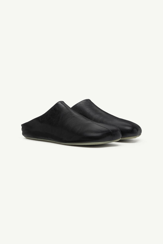 Factory Sabot Slippers in Black