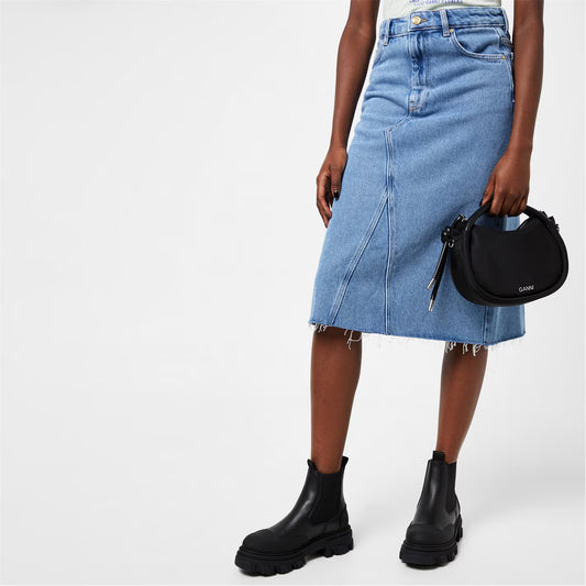 Cleated Low Chelsea Boot in Black