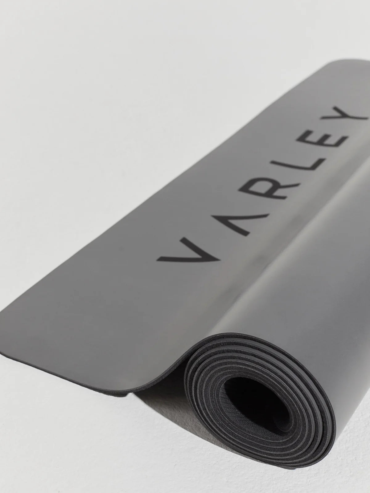 Varna Yoga Mat in Charcoal