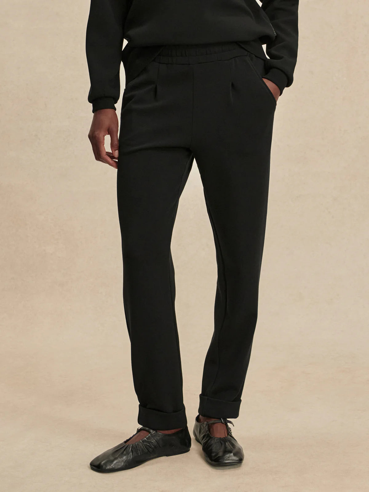 The Rolled Cuff Pant 25" in Black