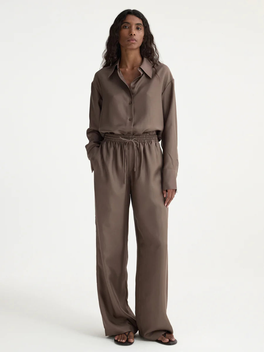 Relaxed Silk Trouser in Taupe