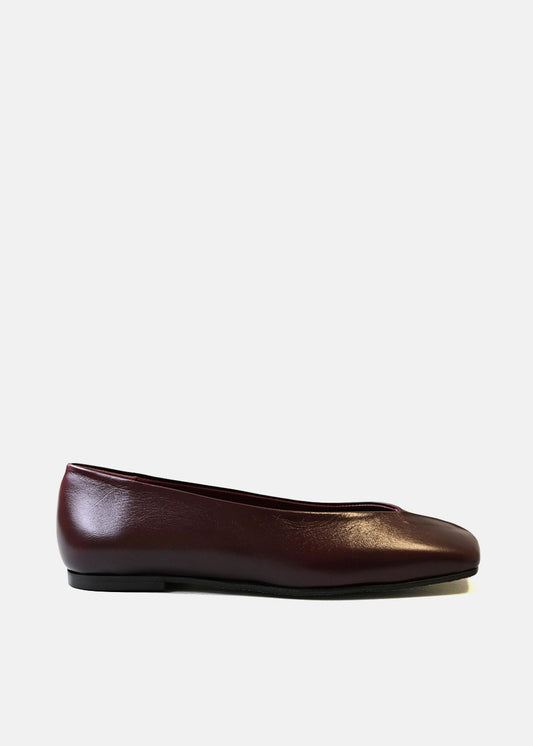 Katia Rift Leather Ballet Flats in Burgundy