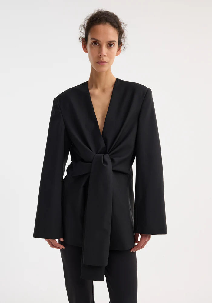 Sleeve Clinched Blazer Top in Black