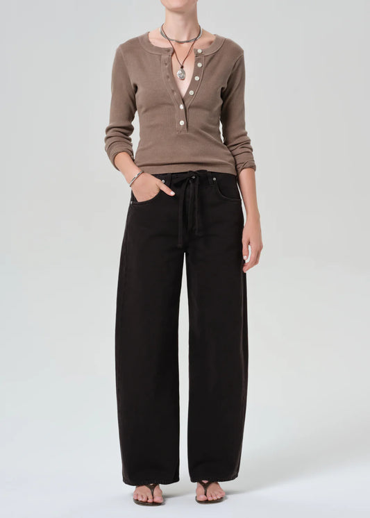 Varra Hanley in Cocoa